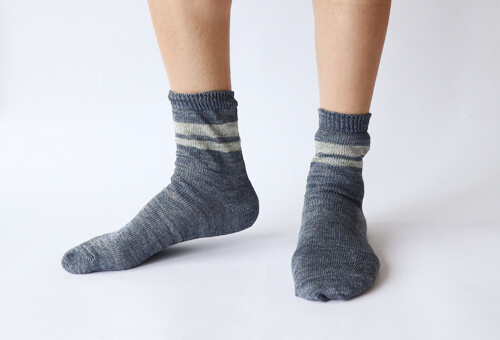 メンズ 2足重ね履き靴下 シルクと麻