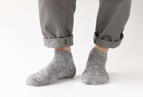 メンズ 内側シルク スニーカーソックス