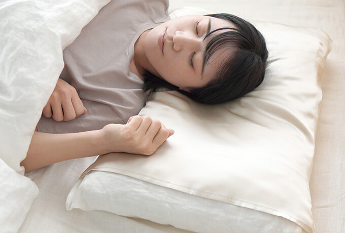 枕カバー 潤肌髪