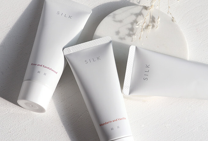 国産シルクのハンドクリーム