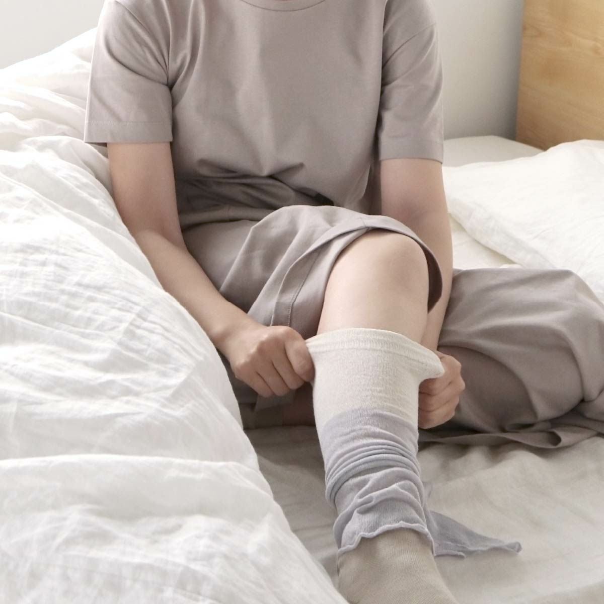 美品 SPORTMAX シルク100% ライトブルゾン 春夏 薄手 ゆったり 絹屋 おやすみケア シルク100% 薄手レッグウォーマー ゆったり | DAIGO
