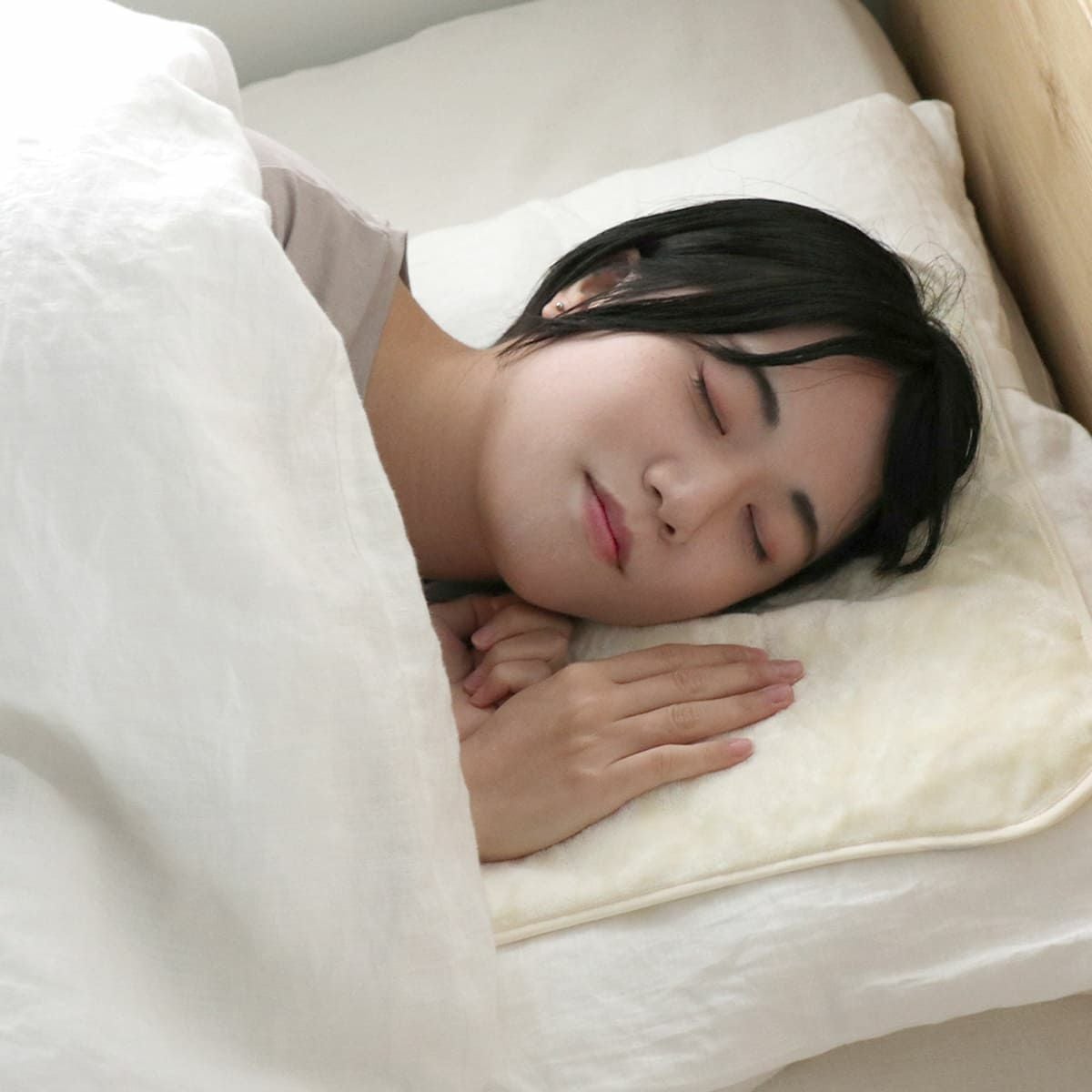 絹屋 おやすみケア 思わず頬ずりしたくなる シルクの枕カバー パッド