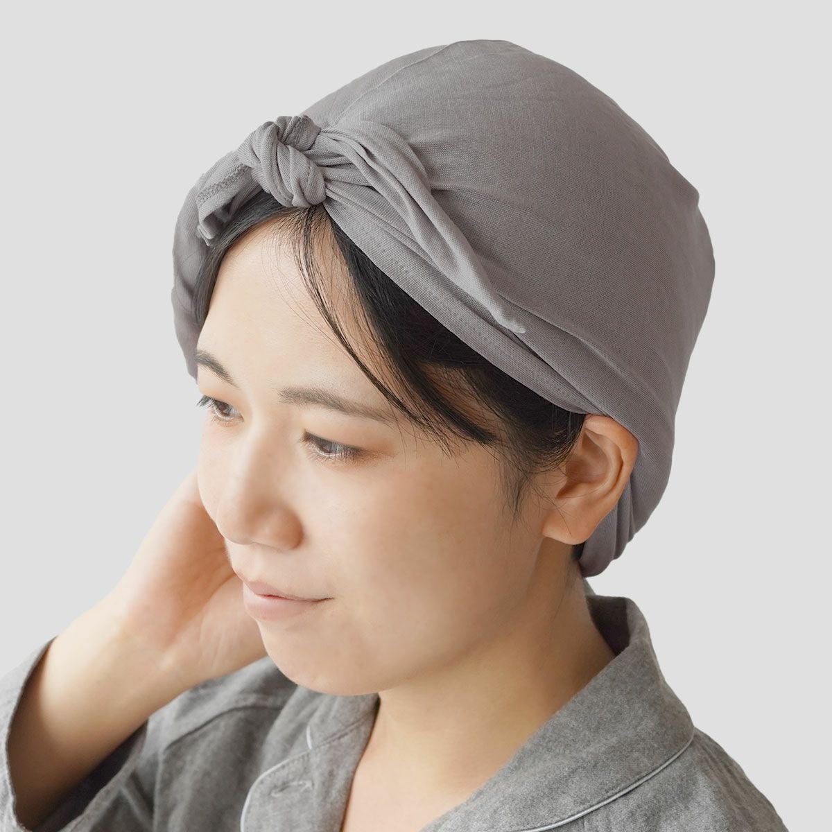 専用Y3140 中国段通 シルク100% 手織り ハンドカット 123×70㎝ 絹屋 おやすみケア 朝のお手入れが楽になる シルク100%のおやすみ